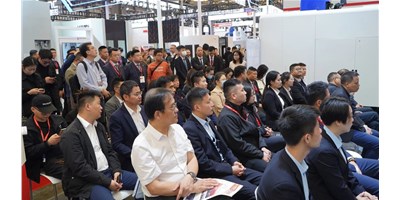 k8凯发天生赢家集团CCMT2024新品发布会盛大揭幕，高端五轴机床引领行业创新潮流